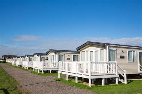 Away Resorts | Mersea Island | Dog-friendly | Ernie's Adventures