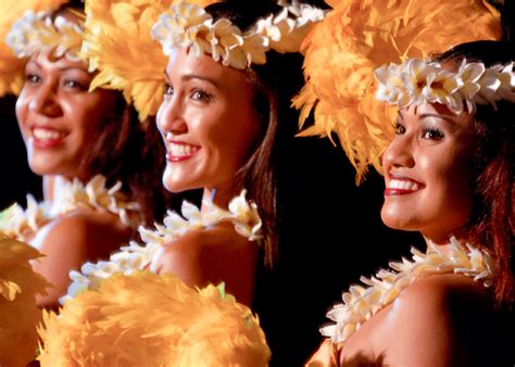 Old Lahaina Luau - Maui's Only 100% Authentic Hawaiian Luau