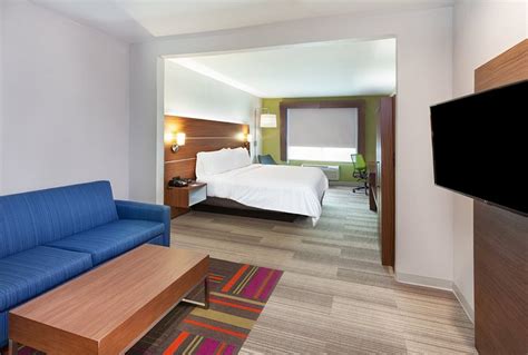 HOLIDAY INN EXPRESS & SUITES ORANGE, AN IHG HOTEL - Hotel Reviews ...