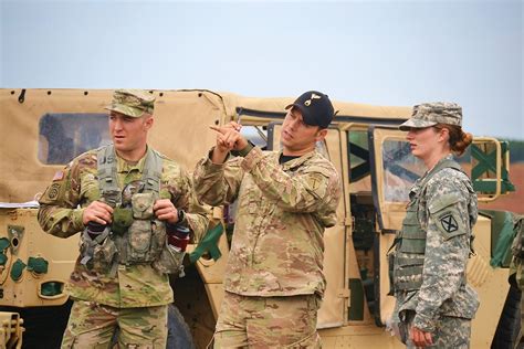 US Army Pathfinders: Elite Soldiers Who Lead the Way - News Military