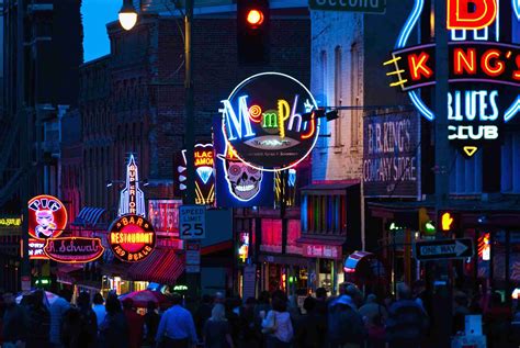 4 Neighborhoods To Visit On Saturday Night In Memphis