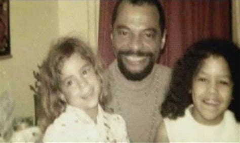 World’s Record-Breaking artist Mariah Carey and her family