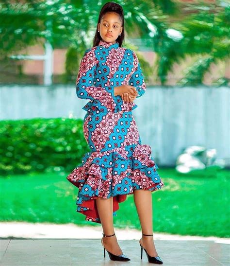 Pin by Sílvia Joaquim on Roupa de capulana | African design dresses, African print dresses ...