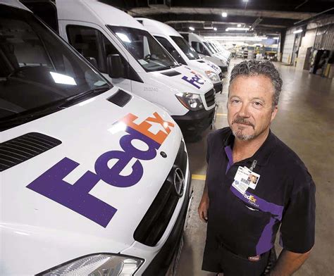 How Much Do FedEx Drivers Make?