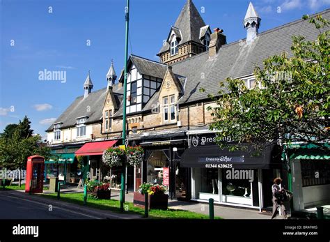 Chobham Road, Sunningdale, Berkshire, England, United Kingdom Stock ...