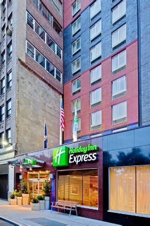 Holiday Inn Express New York City Times Square $152 ($̶1̶9̶8̶) - UPDATED 2018 Prices & Hotel ...