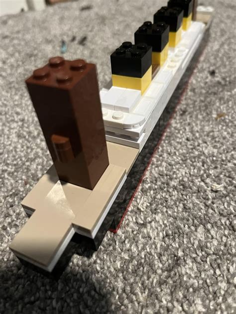 Finished my mini lego titanic (with iceberg) : r/titanic