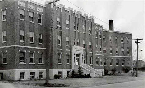 Kirkland Lake Hospital 1950"s | Kirkland lake, Lake photos, Kirklands