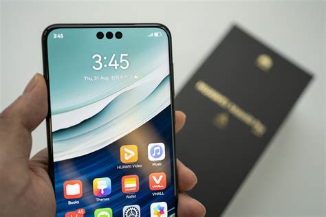 Mổ xẻ Huawei Mate 60 Pro, chuyên gia công nghệ kinh ngạc vì bước đột ...