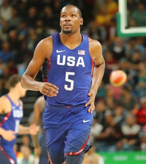 Kevin Durant Shoe Size: Impact of Kevin Durant's Large Shoe Sizes on ...