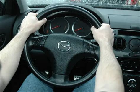 How to Hold [and NOT hold] Your Steering Wheel - Driver Education, Canada