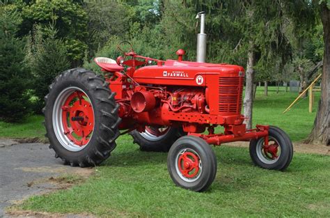 The Five Farmall M Variations Collectors Want – Classic Tractor Fever TV