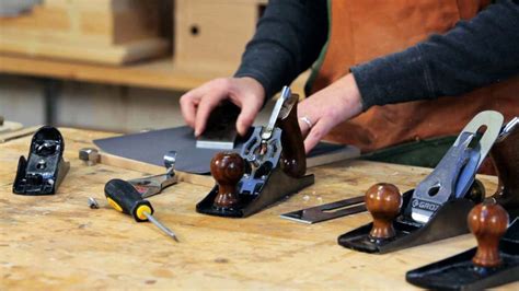 How to Sharpen Woodworking Blade When Tuning Up Hand Plane - Howcast