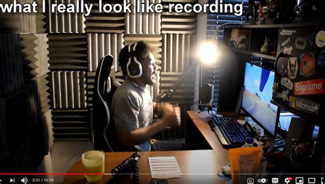 Does anyone know what desk he has? : r/CoryxKenshin