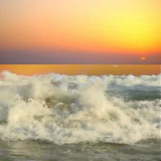 Golden Ocean | Behind the spray of the strong surf the sun r… | Flickr