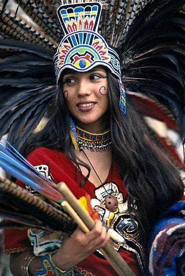 Aztec Woman in Traditional Ceremonial Dress | Aztec culture, Beauty ...