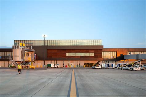 office of mcfarlane biggar architects + designers | fort mcmurray international airport