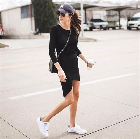 17 Casual Dresses You Can Wear With Sneakers - fashionsy.com