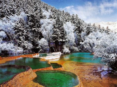 HRC China Tour Blog - Cultures, Attractions, Tips: Winter Wonderland - Jiuzhaigou Valley