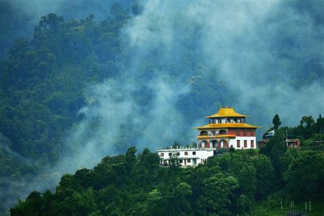 Top 5 Monasteries in Sikkim: Buddhist Pilgrimage Sites | Veena World