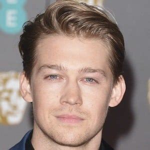 Joe Alwyn - Age, Family, Bio | Famous Birthdays