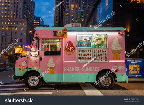 915 Pink Ice Cream Truck Images, Stock Photos & Vectors | Shutterstock