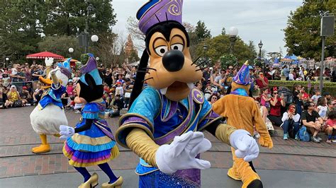 PHOTOS, VIDEO: New "Magic Happens" Parade Debuts at Disneyland - Disneyland News Today