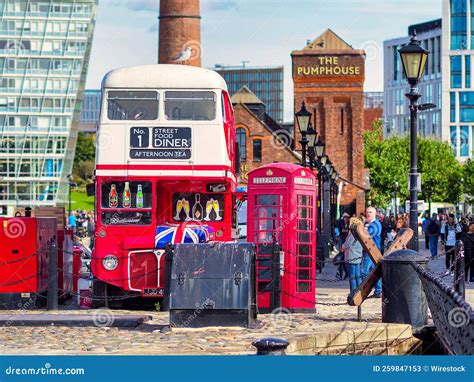 Albert Docks Liverpool Attractions Editorial Stock Photo - Illustration ...