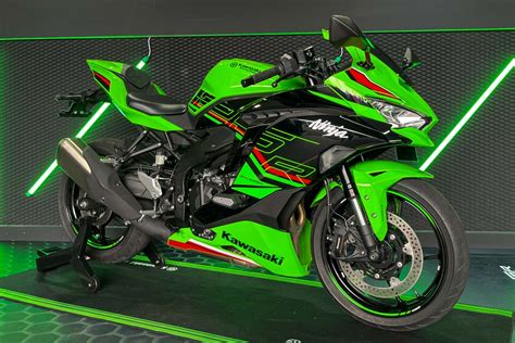 kawasaki-zx-25r-2023-1 - BikesRepublic.com