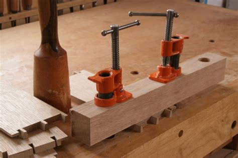 Workbench clamp for perfect dovetails - FineWoodworking