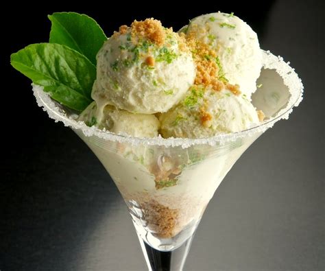 Quick Mojito Ice Cream (No-Churn Recipe)