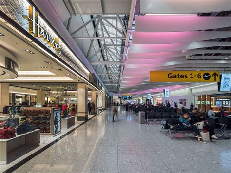 Heathrow Airport Terminal 4 | Kalwall | Archello