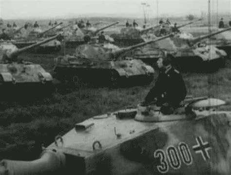 Inspection d'une unité blindée en Belgique Tiger Ii, Real Pictures, Funny Pictures, Tank Armor ...