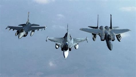 JAS 39 Gripen Vs F-16: Ποιο θα επικρατήσει; | DEFENCENET.gr | Έγκυρο ...