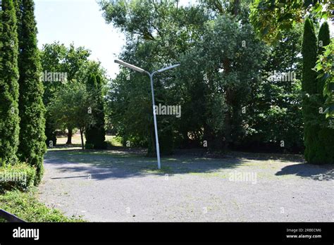 gravel parking lot Stock Photo - Alamy