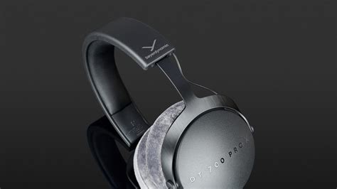 Beyerdynamic DT 700 Pro X Review | headphonecheck.com