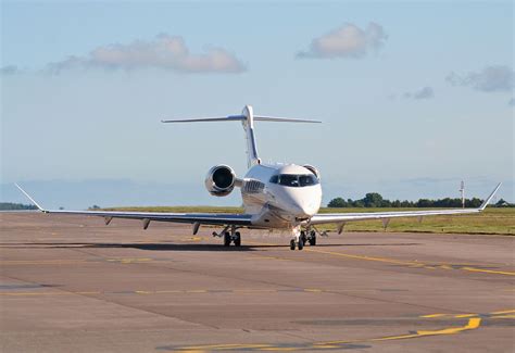 Bombardier Challenger 350 - Price, Specs, Photo Gallery, History - Aero Corner