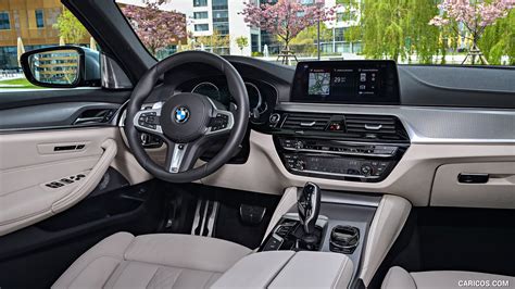 2018 BMW 5-Series 530d Touring | Interior