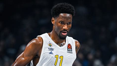 Fenerbahce makes history, Nigel Hayes-Davis in disbelief: Is it really ...