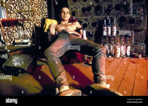 EWAN MCGREGOR, TRAINSPOTTING, 1996 Stock Photo - Alamy