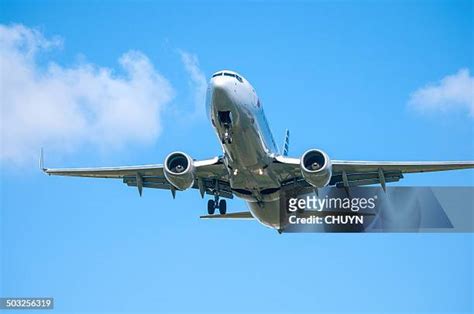 3,730 Boeing 737 Landing Stock Photos, High-Res Pictures, and Images ...