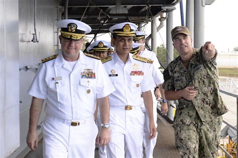 DVIDS - News - U.S., Royal Malaysian Navies Conduct Submarine Warfare Talks