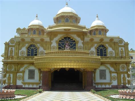 Beautiful Shirdi Sai Baba Temple - Download hd wallpapers