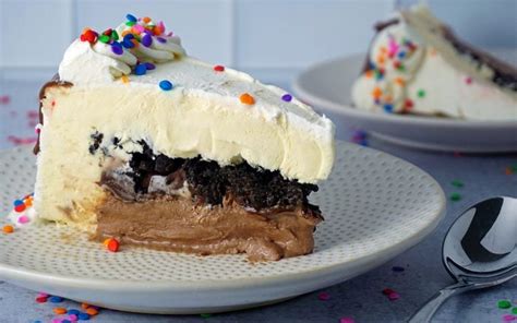 How to Make Ice Cream Cake That's Even Better Than DQ