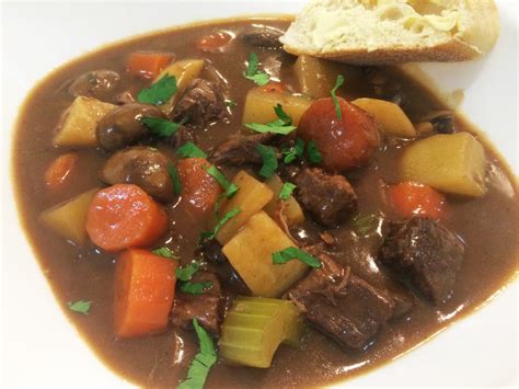 Beef Stew with Mushrooms Recipe - Mum's Lounge