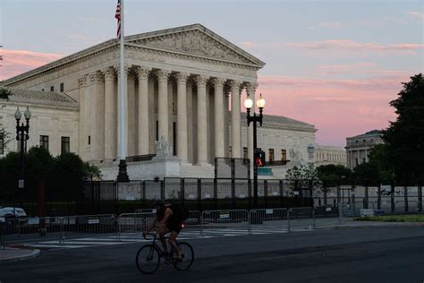 SCOTUS reinstates Louisiana electoral map flagged for possible Voting Rights Act violations ...