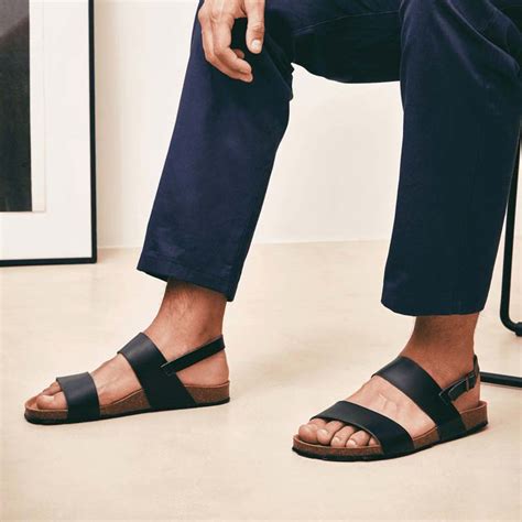 Aggregate 84+ leather sandals male latest - dedaotaonec