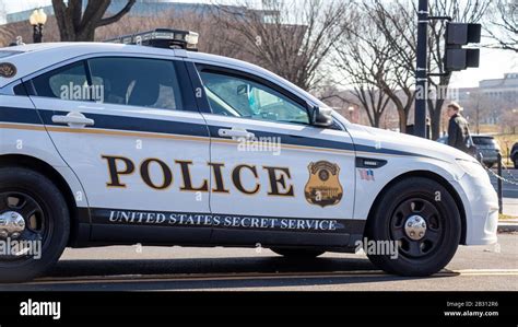 Us secret service police car hi-res stock photography and images - Alamy