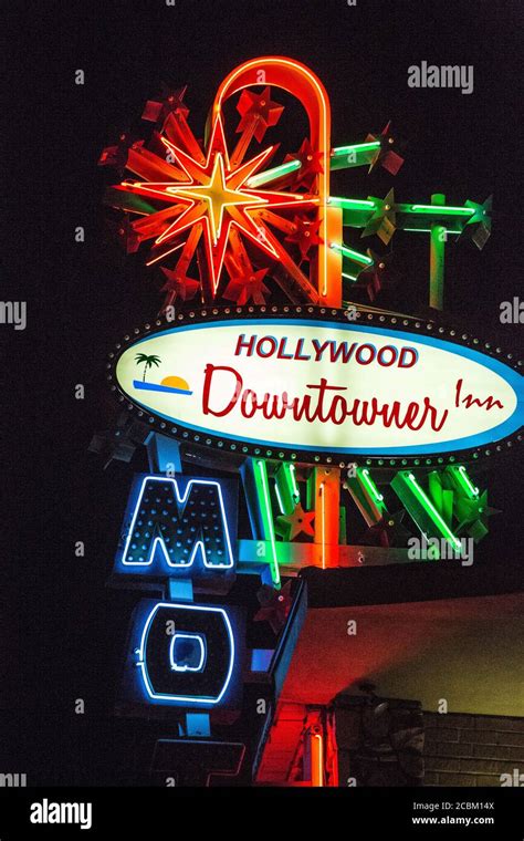 Hollywood neon sign at night, Los Angeles, California, USA Stock Photo ...