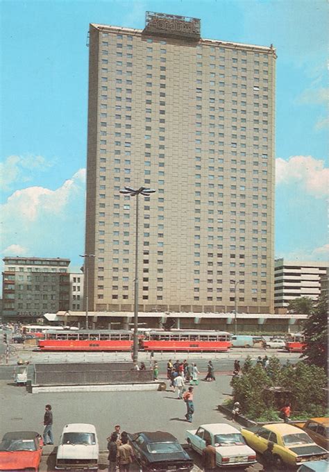 WARSZAWA - HOTEL FORUM + TRAMWAJ - 1979R - 7235331246 - oficjalne archiwum allegro